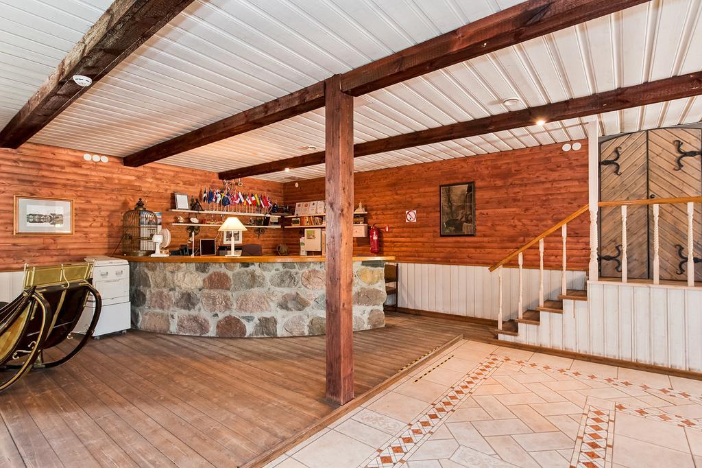 Veskisilla Hotel Türi Exteriör bild