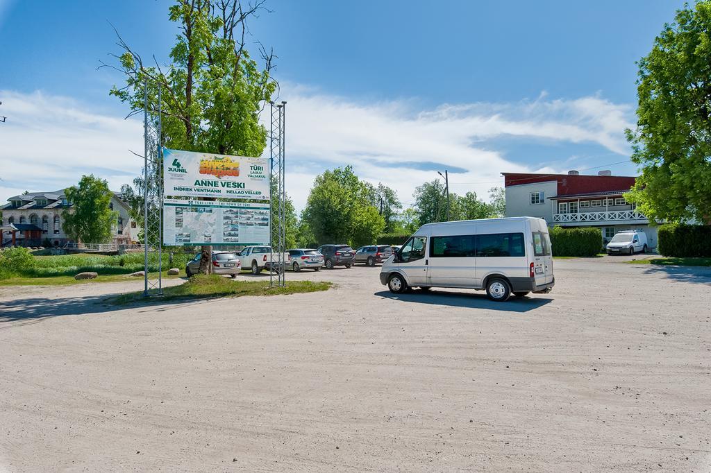 Veskisilla Hotel Türi Exteriör bild
