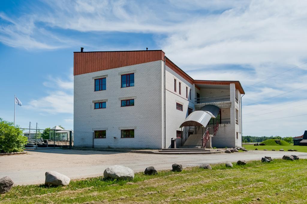Veskisilla Hotel Türi Exteriör bild