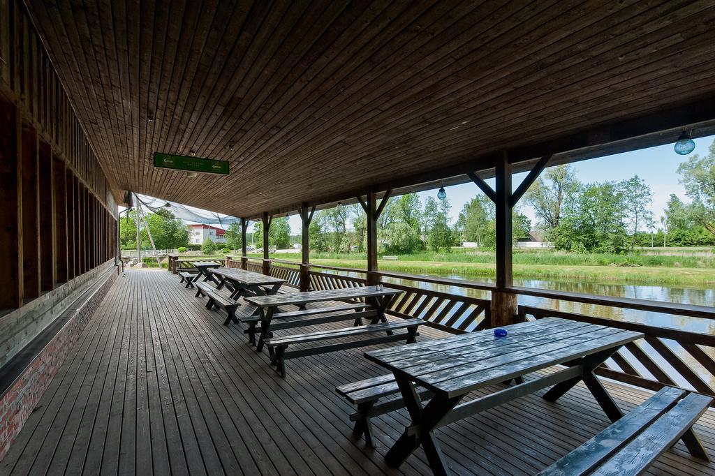 Veskisilla Hotel Türi Exteriör bild